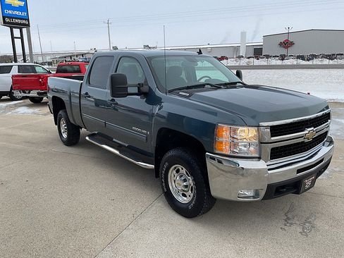 Used 2009 Chevrolet Silverado 2500 LT w/ Exterior Plus Package image 4