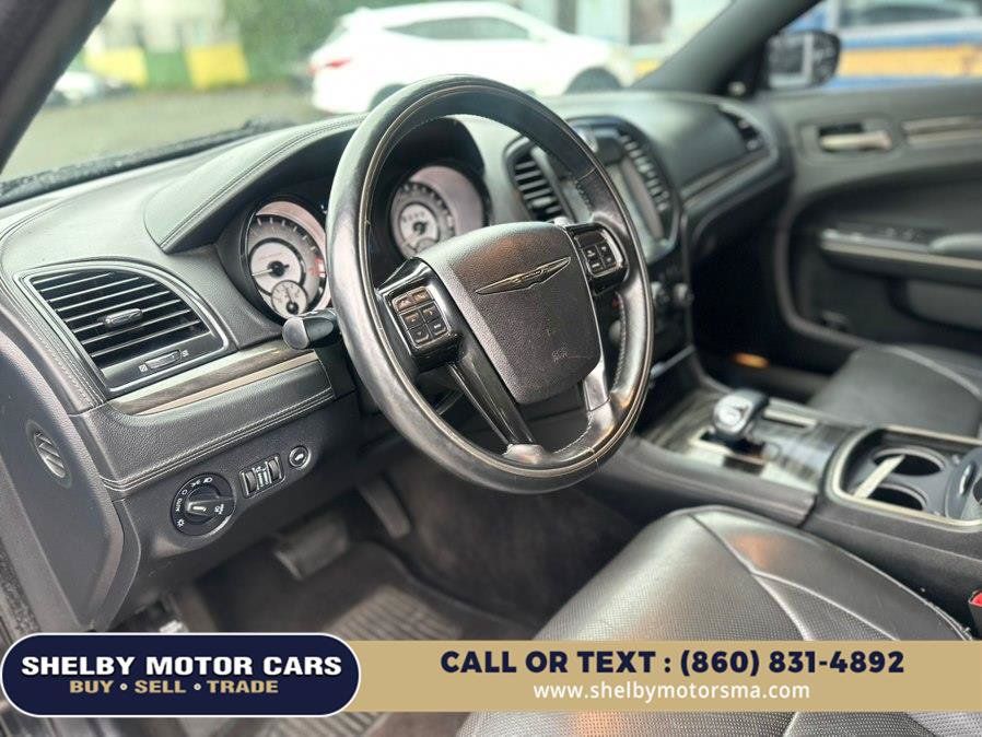 Used 2014 Chrysler 300 C AWD/4WD image 9