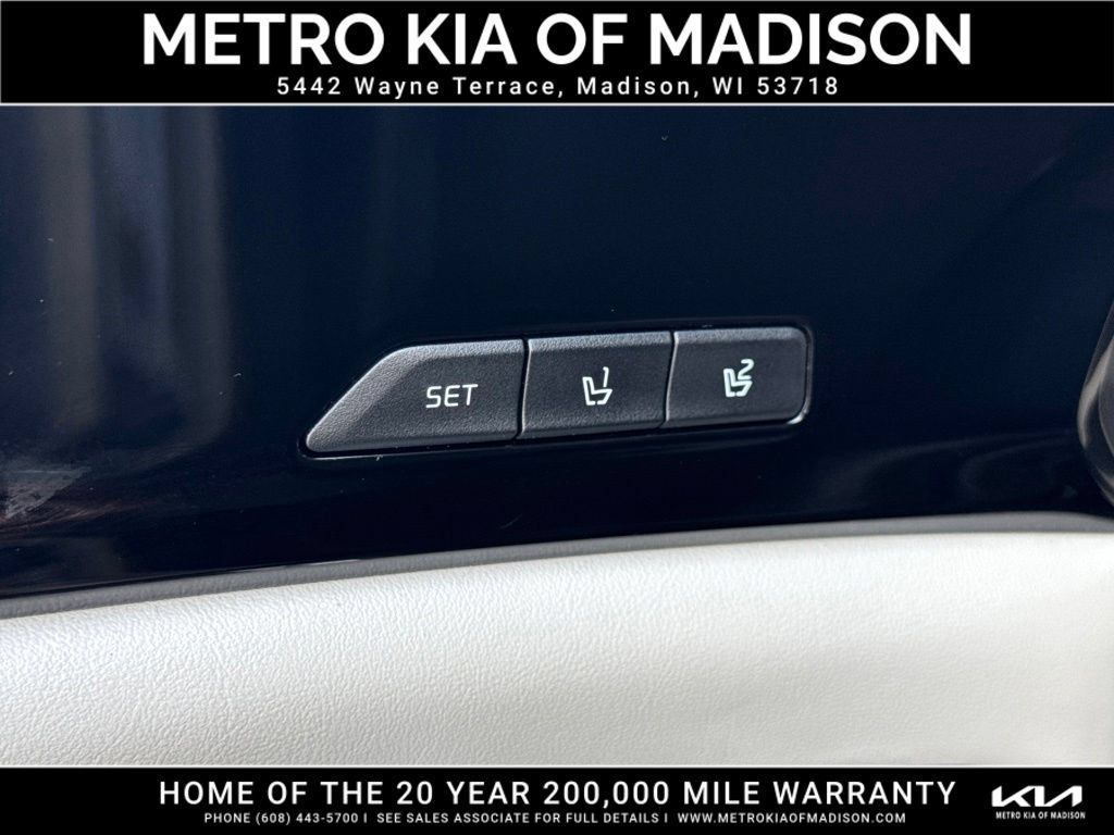 Used 2024 Kia Carnival SX Prestige FWD image 13