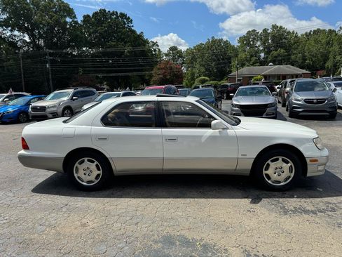 Used 2000 Lexus LS 400 w/ Platinum Series RWD image 4