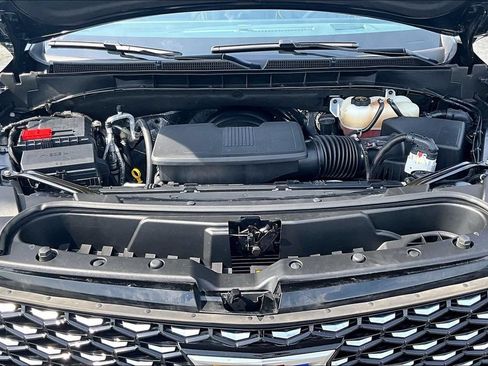 Used 2025 Cadillac Escalade Premium Luxury AWD/4WD image 31