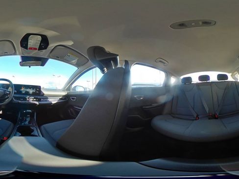 Used 2025 Kia K4 LXS image 43