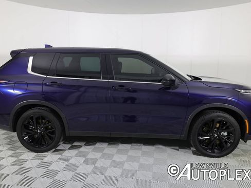 Used 2022 Mitsubishi Outlander SEL Black Edition FWD image 4