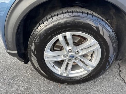 Used 2020 Ford Explorer XLT w/ Comfort Package image 25