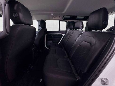 Certified 2022 Land Rover Defender 110 image 19