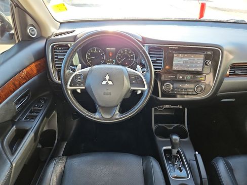 Used 2014 Mitsubishi Outlander GT image 10