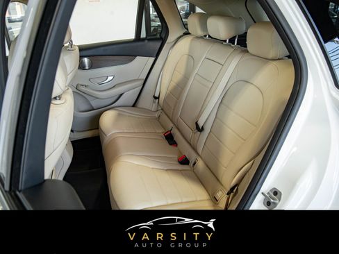 Used 2021 Mercedes-Benz GLC 300 4MATIC w/ Premium Package image 13