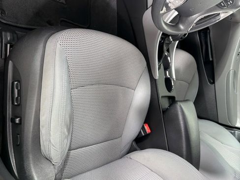 Used 2011 Hyundai Sonata GLS w/ Popular Equipment Pkg 2 FWD image 10