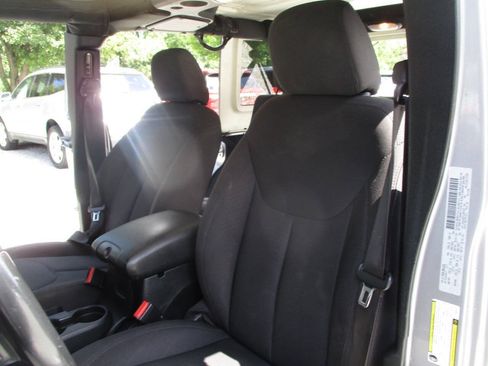 Used 2018 Jeep Wrangler Unlimited Sport S AWD/4WD image 18