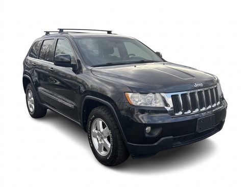 Used 2013 Jeep Grand Cherokee Laredo w/ Laredo E Group image 2