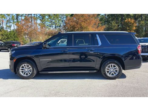 Used 2023 Chevrolet Suburban LT image 6
