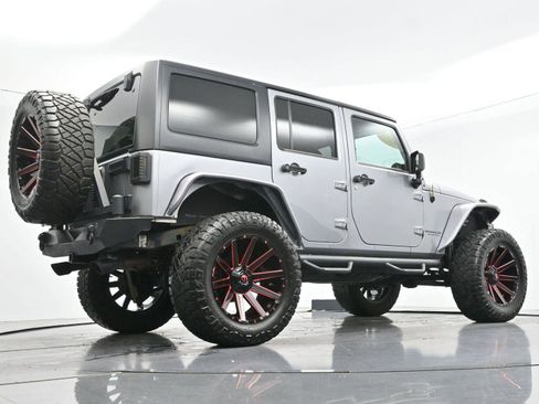Used 2017 Jeep Wrangler Unlimited Sahara AWD/4WD image 51