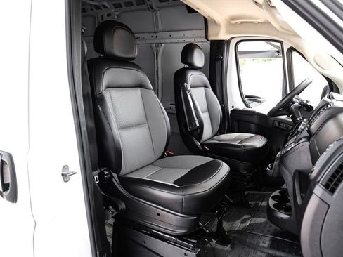 Used 2023 RAM ProMaster 2500 FWD image 32