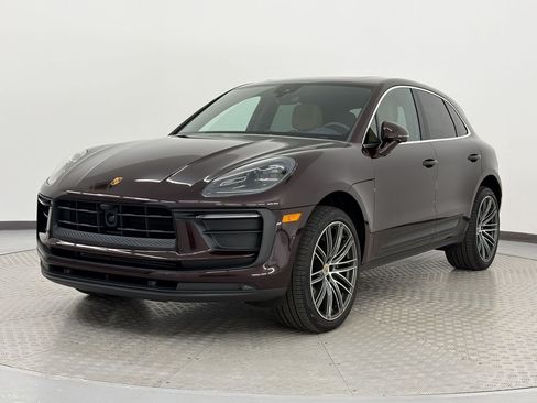 Used 2026 Porsche Macan AWD/4WD image 1