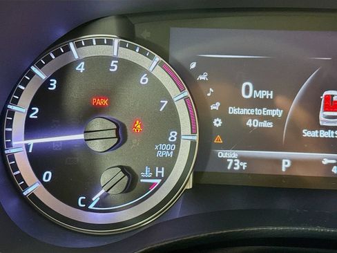 Used 2023 Toyota Highlander XLE FWD image 15