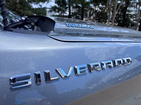 Used 2021 Chevrolet Silverado 1500 RST w/ LPO, Blackout Package AWD/4WD image 3