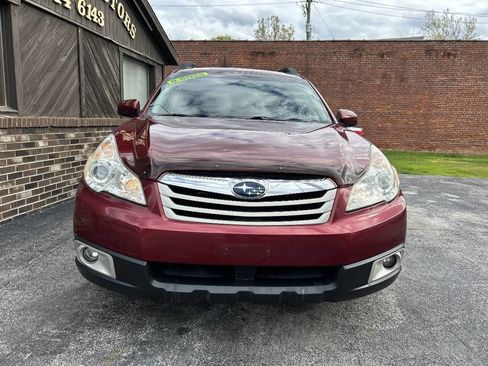 Used 2011 Subaru Outback 2.5i Premium AWD/4WD image 6