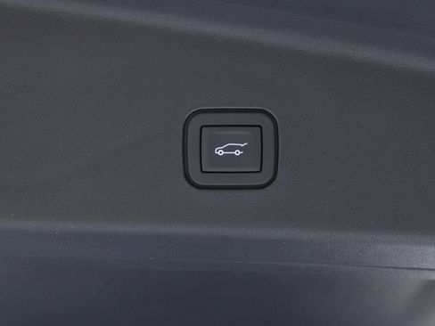 Used 2026 Cadillac Vistiq Sport image 12