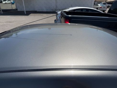 Used 2004 Honda Civic Hybrid Sedan image 32