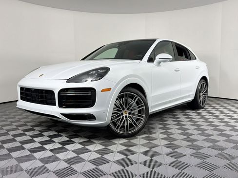 Used 2023 Porsche Cayenne Turbo image 1