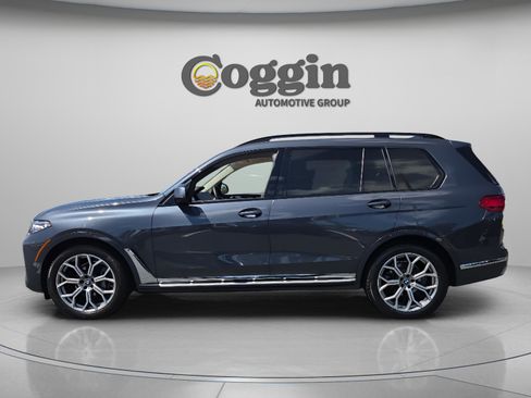 Used 2021 BMW X7 xDrive40i w/ Cold Weather Package image 2