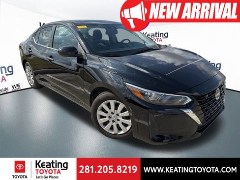 Used 2025 Nissan Sentra S image 1