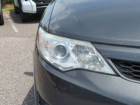 Used 2012 Toyota Camry SE FWD image 10