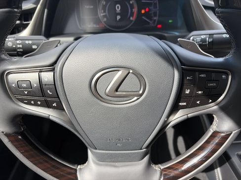 Used 2019 Lexus ES 350 w/ Premium Package FWD image 21
