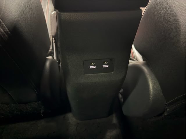Used 2025 Nissan Kicks SR FWD image 18
