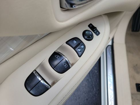 Used 2015 Nissan Murano Platinum w/ Platinum Technology Package FWD image 19