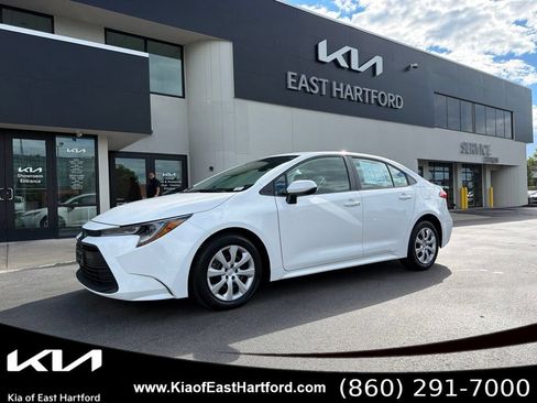 Used 2025 Toyota Corolla LE FWD image 1