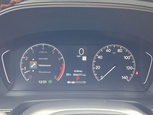 Used 2025 Honda Pilot TrailSport image 15