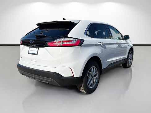 Used 2022 Ford Edge SEL AWD/4WD image 3