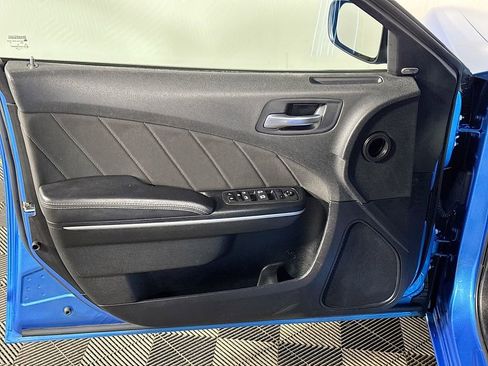 Used 2023 Dodge Charger SXT image 10
