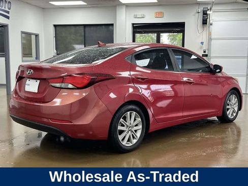 Used 2015 Hyundai Elantra SE w/ Option Group 02 FWD image 5
