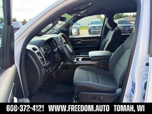 Used 2022 RAM 1500 Big Horn AWD/4WD image 9
