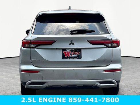 Used 2024 Mitsubishi Outlander SE Black Edition AWD/4WD image 5