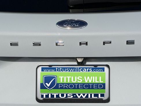 Used 2025 Ford Escape Platinum AWD/4WD image 35