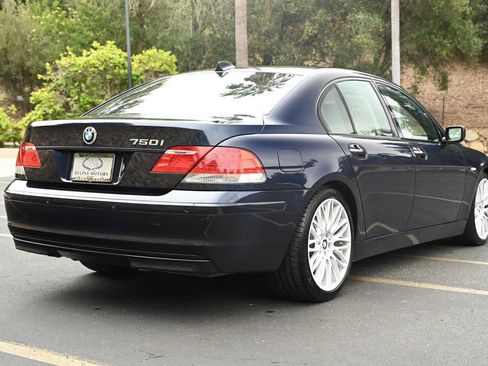Used 2007 BMW 750i RWD image 6