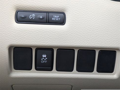 Used 2019 Nissan Murano SV image 25