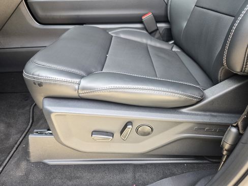 Used 2026 Ford Expedition Max Platinum w/ Stealth Appearance Package image 18