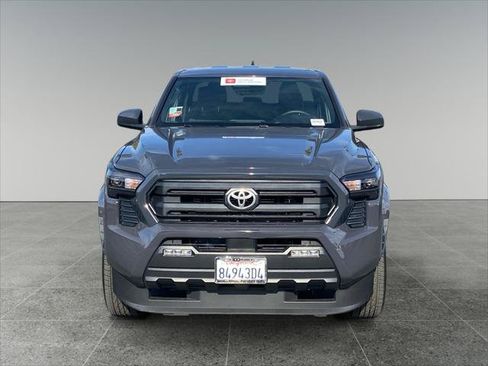 Certified 2025 Toyota Tacoma SR5 AWD/4WD image 8