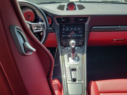 Certified 2017 Porsche 911 Turbo AWD/4WD image 22