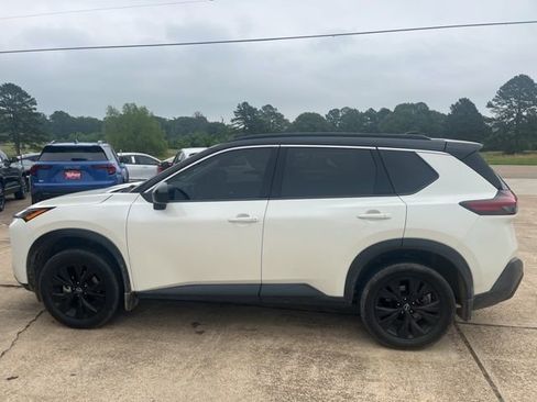 Used 2023 Nissan Rogue SV w/ SV Premium B Package AWD/4WD image 7