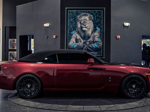 Used 2019 Rolls-Royce Dawn image 42