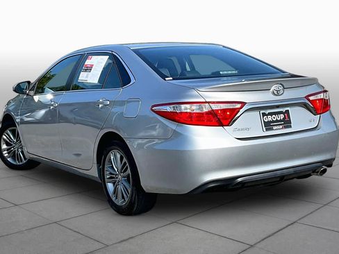 Used 2017 Toyota Camry SE FWD image 12