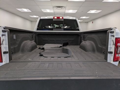 Used 2024 RAM 2500 Tradesman w/ Chrome Appearance Group image 24