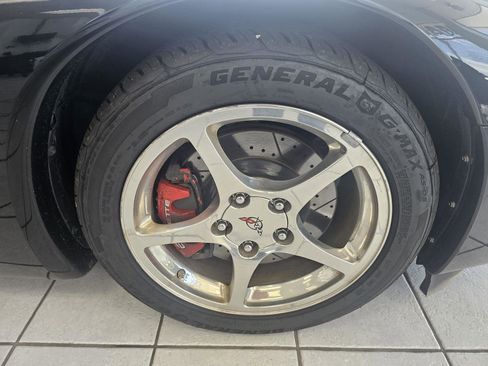 Used 2001 Chevrolet Corvette Convertible w/ Preferred Equipment Group2 image 9