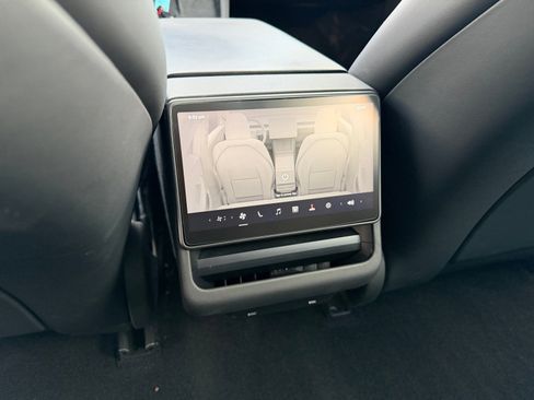 Used 2025 Tesla Model 3 Long Range RWD image 16