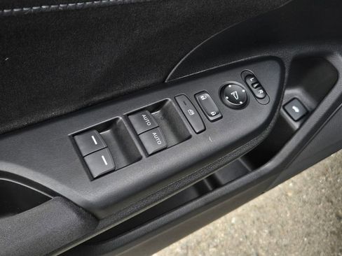 Used 2019 Honda Insight EX image 11